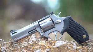 Revólver Taurus Tracker Rt 627 .357 Mag Inox Fosco 4
